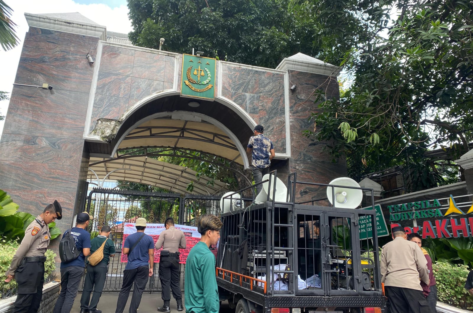 Gelar Aksi Jilid II di Kejagung, GMH Sultra-Jakarta Desak Pemeriksaan Mantan Kadis Pertanian Sultra Terkait Dugaan Korupsi