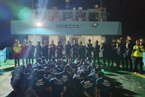 Pemindahan napi high risk Nusakambangan dari Lapas Kelas I Palembang dengan pengawalan ketat petugas Kemenimipas